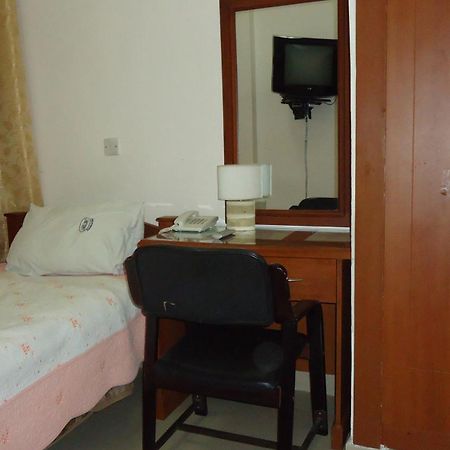 Rainbow Hotel Dar es Salaam Ruang foto