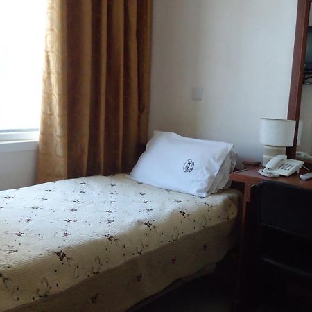 Rainbow Hotel Dar es Salaam Ruang foto