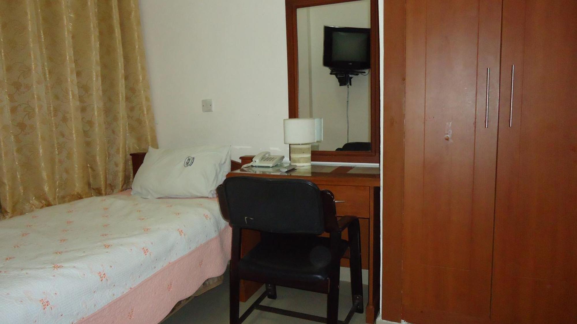 Rainbow Hotel Dar es Salaam Ruang foto